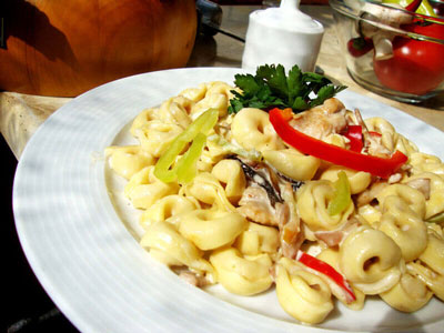 Serres Delivery Mamma`s Pizza Chicken delicious Cream