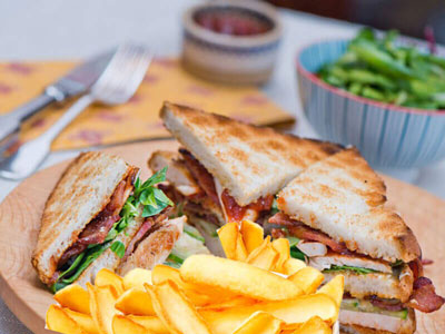 Serres Delivery Mamma`s Pizza Club sandwich Κοτόπουλο