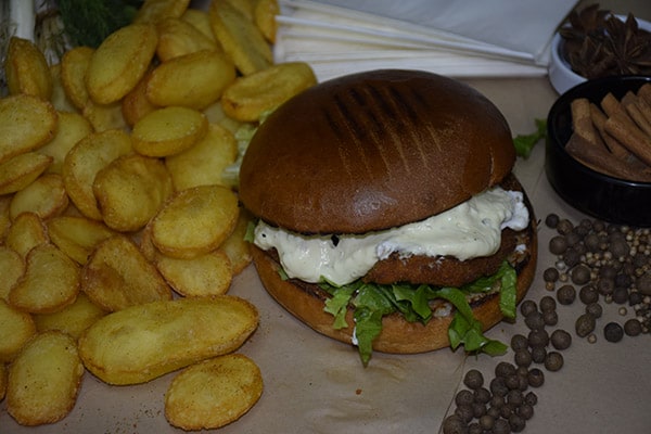Serres Delivery Γύρο γύρο όλοι Chicken Burger