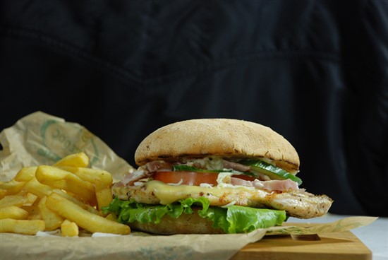 Serres Delivery Ο Καλύτερος Burger Ceasar's