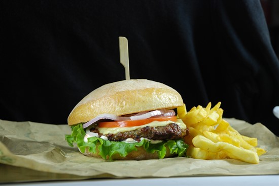 Serres Delivery Ο Καλύτερος Classic Burger