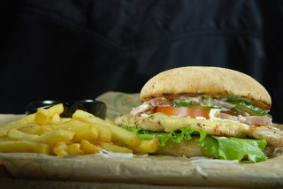 Serres Delivery Ο Καλύτερος Burger Μεσογειακό