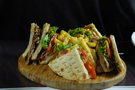 Serres Delivery Ο Καλύτερος Pita Club με Γύρο