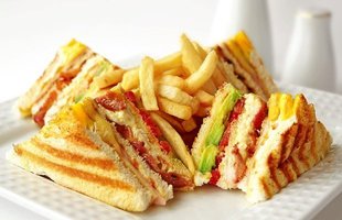 Serres Delivery Masiseto Club Sandwich Καπνιστό