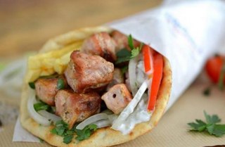 Serres Delivery Ο Βλάχος Σάντουιτς με Σουβλάκια